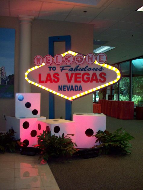 Vegas Prom, Vegas Theme Party, Post Prom, Casino Birthday, Vegas Birthday, Las Vegas Party, Vegas Theme, Las Vegas Sign, Vegas Sign