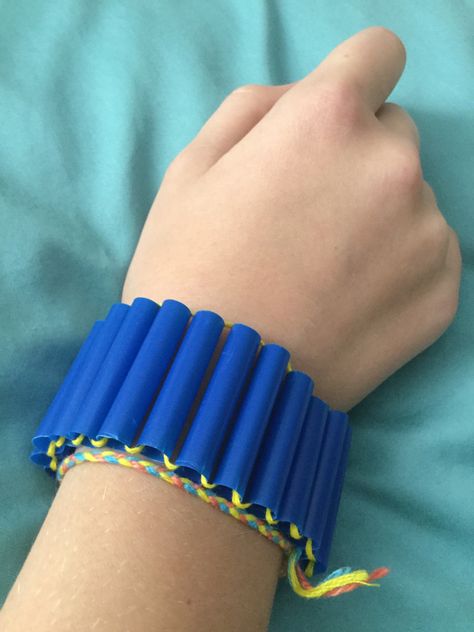 Use new and used plastic straws to make bracelets. #SaveTheTurtles Straw Bracelet, Make Bracelets, Fun Easy Crafts, Plastic Straw, Diy Bracelet, Fun Easy, Plastic Bottles, Easy Crafts, Friendship Bracelets