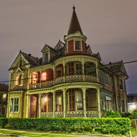 4032 Prytania Street, New Orleans. c. 1893 New Orleans Victorian House, New Orleans Buildings, Mikaelson Mansion, New Orleans House Exterior, New Orleans Houses, Gothic House Exterior, Victorian Home Exterior, New Orleans Mansion, New Orleans Apartment