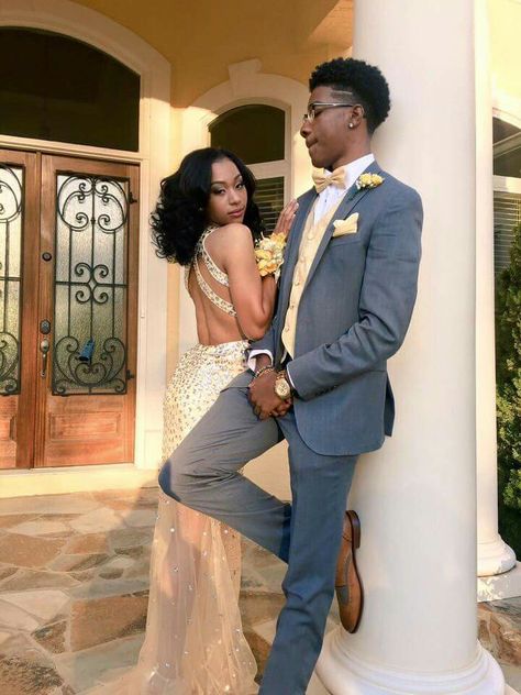 Prom Couples Black People, Prom Ideas Pictures, Black Couple Prom, Prom Suit And Dress, Prom Couples Outfits, Couple Prom Pictures, Prom Pictures Couples Black, Couple Prom, Homecoming Poses