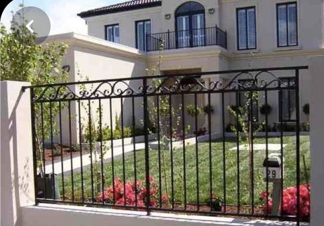 Wrought Iron Fence Panels, Iron Fence Panels, Pagar Modern, Porte In Ferro, Wrought Iron Fence, Fence Gate Design, Front Fence, Living Fence, Steel Fence