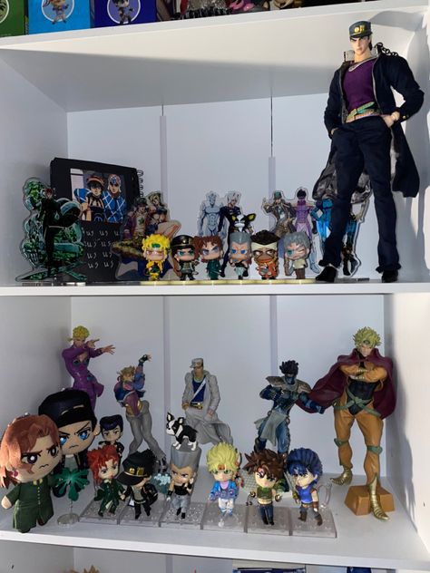 Jjba Room Decor, Action Figures Aesthetic, Jojo Figures, Adventure Room Decor, Jojo's Bizarre Adventure Figures, Adventure Bedroom, Manga Shelf, Oc Things, Adventure Room