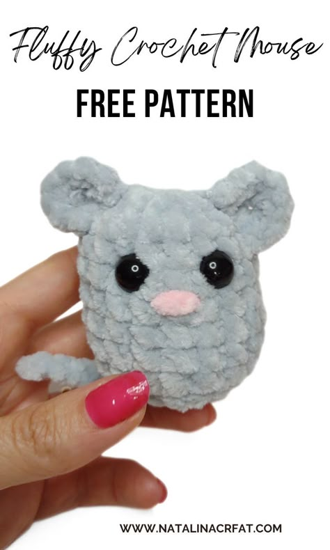 Image of a fluffy crocheted mouse amigurumi created using the no-sew crochet pattern with plush yarn. Crochet Christmas Amigurumi Free Pattern, Crochet No Sew Amigurumi Free Pattern, Mouse Crochet Pattern Free, Free Pattern Crochet Amigurumi, No Sew Amigurumi Free Pattern, Crochet Mouse Free Pattern, Crochet No Sew Amigurumi, Fast Crochet Patterns, Crochet Mouse Pattern