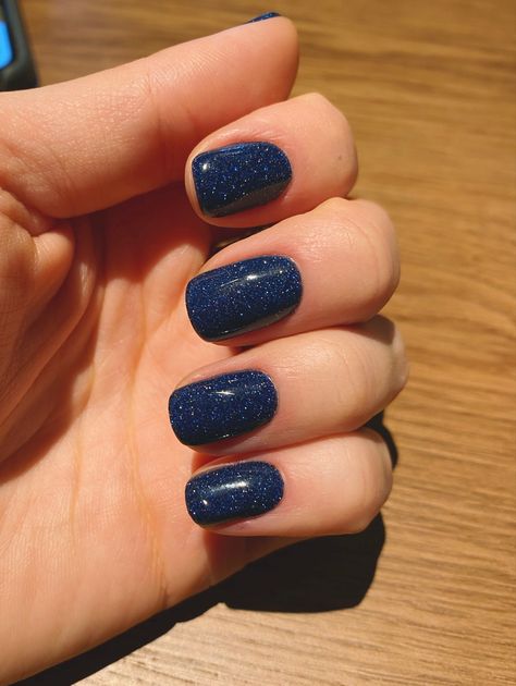 Dark Blue Shiny Nails, Ravenclaw Manicure, Blue Sparkly Nail Ideas, Glitter Navy Blue Nails, Sparkly Navy Nails, Sparkly Navy Blue Nails, Sparkly Dark Blue Nails, Navy Sparkle Nails, Nails For Navy Dress