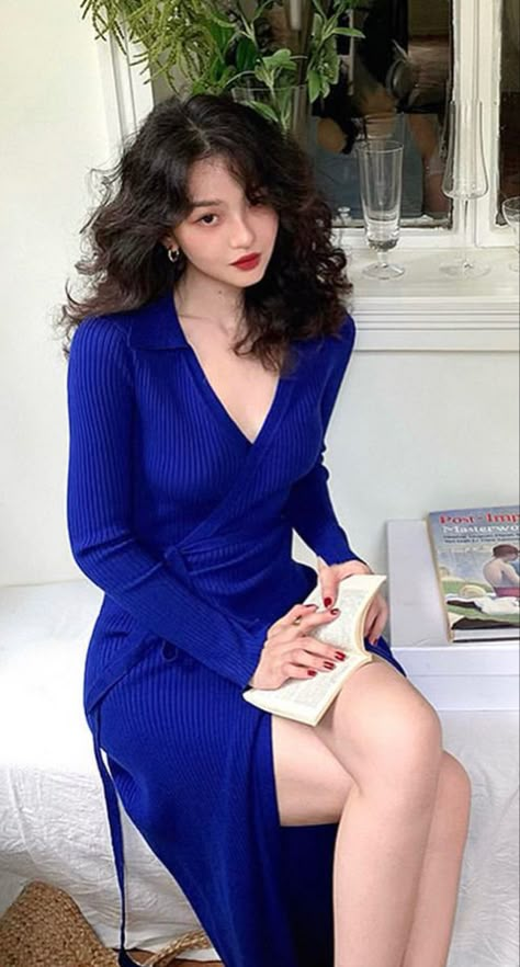 Causal Outfits For Women Work, Deep Winter Outfits Aesthetic, Romantic Feminine Style, Baddie Dresses, Classy Business Outfits, Deep Winter, Causal Outfits, Romantic Outfit, Korean Fashion Dress