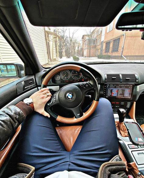 Bmw Compact, Bmw Touring, Bmw E53, Filmmaking Inspiration, Bmw Interior, Bmw Black, Bmw Classic Cars, Car Deco, Bmw E38