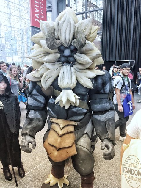 Lynel Cosplay – By TheCrashProject | The Legend of Zelda: Breath of the Wild | Know Your Meme Zelda Botw Diy, Botw Lynel, Zelda Lynel, Loz Cosplay, Botw Cosplay, Breath Of The Wild Cosplay, Legend Of Zelda Cosplay, Botw Zelda, Zelda Funny