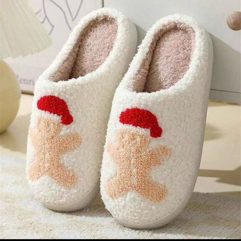 Cream Sherpa Like Slippers Size 38/39 Us 7/8 Nwt Holiday Slippers, Christmas Slippers, Slide Slippers, Winter Slippers, Fuzzy Slippers, Slippers Cozy, Christmas Cartoons, Winter House, House Slippers