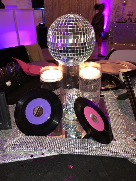 Disco themed centerpiece 70s Birthday Party Ideas, Disco Theme Parties, 70s Themed Birthday Party, 70s Party Decorations, Diy Disco Ball, 70s Party Theme, Disco Theme Party, 70s Theme Party, 70s Disco Party