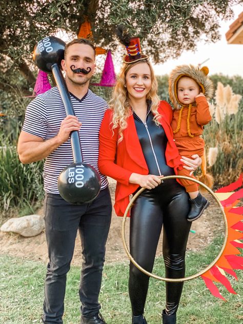 Circus Halloween Costumes Women, Group Circus Costumes, Family Carnival Costumes, Circus Theme Diy Costume, Couples Circus Costume, Carnival Theme Costume, Circus Theme Party Adults Outfit, Circus Spirit Day, Circus Characters Costumes