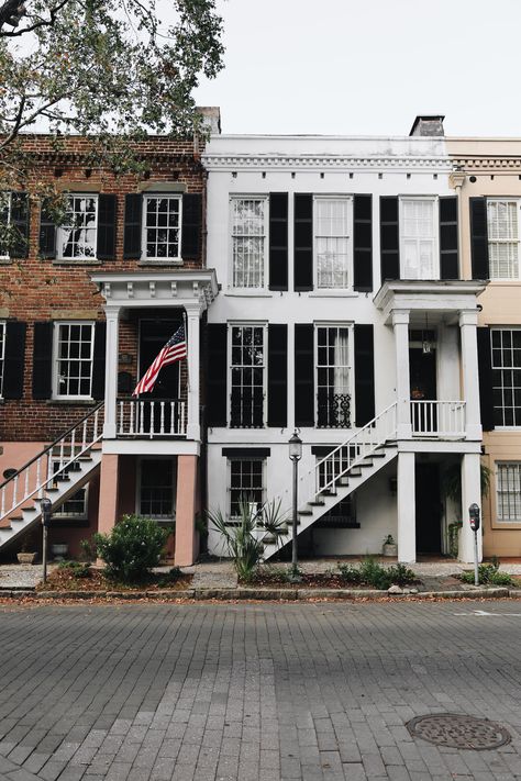 Apartments Outside, Savannah Georgia Aesthetic, Savannah Aesthetic, Savannah Squares, Beautiful America, Rivers And Roads, Row Houses, Tabby Cats, Cat Ideas