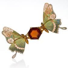 French Art Nouveau Jewelry: Nature Re-Imagined 1895-1914 – The Lizzadro Museum of Lapidary Art Bug Jewelry, Bijoux Art Deco, Bijoux Art Nouveau, Art Nouveau Ring, Enamel Butterfly, French Art Nouveau, Nouveau Jewelry, Insect Jewelry, Art Nouveau Jewelry