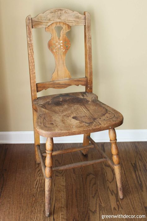 Painting Old Chairs, Painting Old Furniture, Diy Furniture Building, Tips For Painting, Painting Old, Leather Recliner Chair, Ikea Chair, Old Chairs, Old Chair