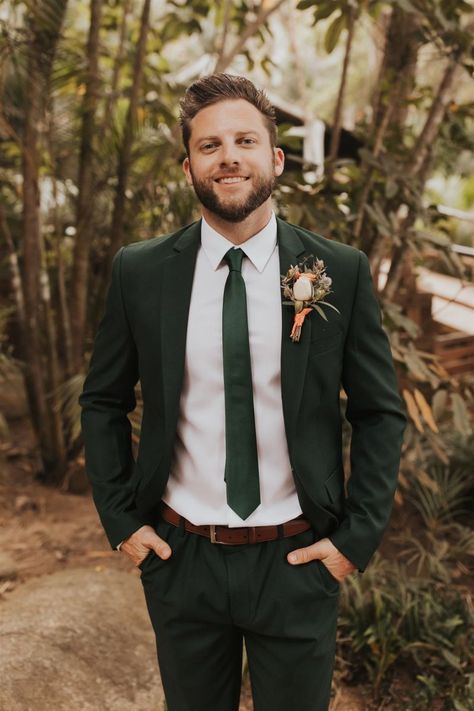 Teal Green Groomsmen Attire, Green Suit Bridal Party, Hunter Green Wedding Suit, Deep Green Wedding Suit, Forest Green Groom Suit, Forest Wedding Groomsmen, Dark Green Suit Men Wedding, Emerald Green Groomsmen Attire, Dark Green Groomsmen