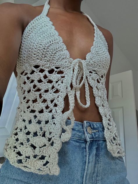 crochet summer too Crochet Best Friend Gifts, Crochet Summer Ideas, Crochet For Summer, Crochet Top Pattern Summer, Summer Top Crochet, Summer Crochet Top, Seashell Pattern, Orchid Necklace, Crochet Summer Tops