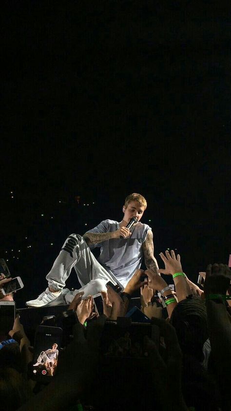 Justin Bieber Concert, Justin Photos, Training Outfit, Justin Bieber Posters, Justin Bieber Style, Bieber Fever, Justin Bieber Images, Justin Bieber Wallpaper, Justin Hailey