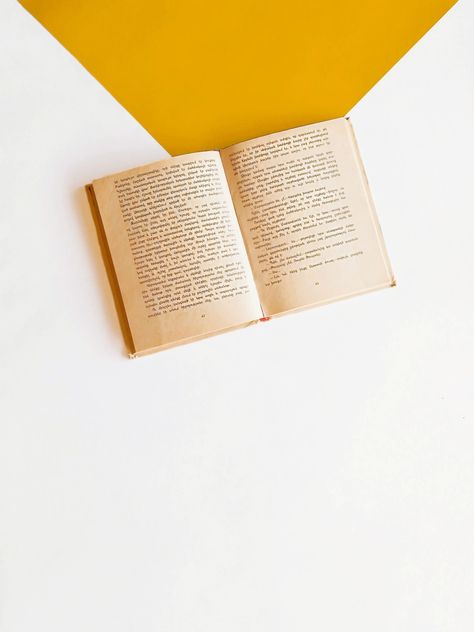 #book #yellow #photoshoot #photography #minimalism #yellowminimalism Book Photography Minimal, Books Minimalism Photography, Minimal Product Photography Ideas, Book Product Photography Ideas, Book Product Shoot, Product Photography Book, Book Product Photography, Yellow Photoshoot, Flatlay Background