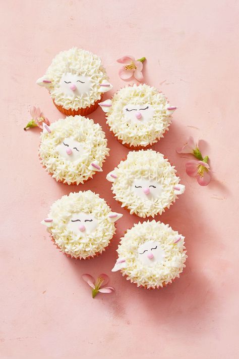 Easter Cupcake Recipes, Lamb Cupcakes, Buttermilk Cupcakes, Easter Cupcakes Easy, Sheep Cupcakes, Chocolate Nests, Sheep Cake, Animal Cupcake, Easy Easter Treats