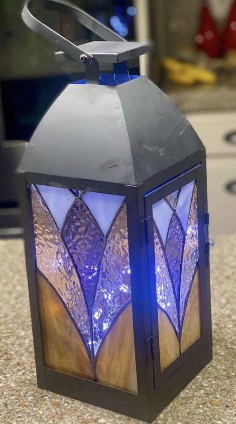 Stain Glass Lanterns, Glass Lanterns, Glass Painting Patterns, Glass Suncatchers, New Things To Try, Glass Diy, Stained Glass Suncatchers, Stained Glass Diy, Tiffany Lamps