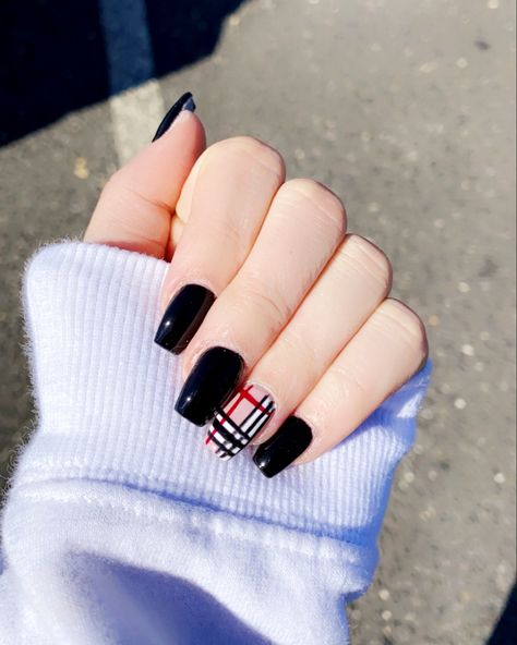 Nail design • nail tech • Fall Nail Inspo • Fall Nails • Fall Nail Design • Black Nails Fall Color Plaid Nails, Simple Plaid Nails, Plaid Nails Black, November Nails Plaid, Black Plaid Nails, Fall Nails With Plaid Design, Fall Nails Plaid Accent, Plaid Nails Fall, Flannel Nails