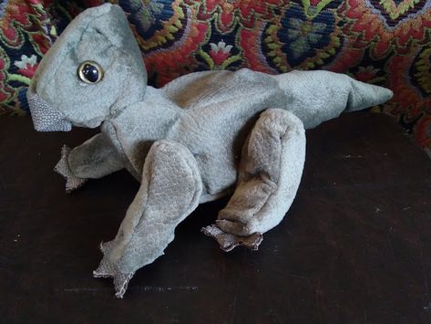 Plush Dinosaur, Baby Dinosaur, Dinosaur Plush, Baby Dinosaurs, Character Designs, Dinosaur Stuffed Animal, Brain, Character Design, Toys