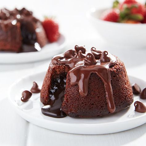 Chocolate Lava Cakes | TOLL HOUSE® Molten Lava Cakes Recipe, Chocolate Lava Cakes, Choco Lava, Lava Cake Recipes, Molten Lava Cakes, Chocolate Lava, Baking Classes, Chocolate Lava Cake, Lava Cake