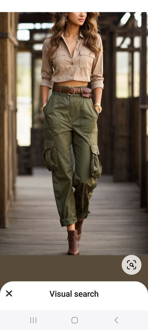 Women Cargo Pants Outfit, Olive Pants Outfit, Olive Green Pants Outfit, Trendy Cargo Pants, Green Cargo Pants Outfit, Green Pants Outfit, Women's Cargo Pants, Paperbag Hose, Cargo Outfit