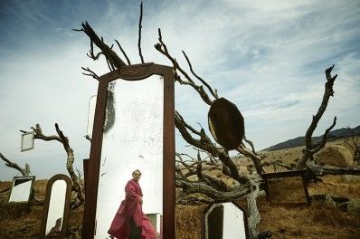 Mirror Tree, The Dressmaker, Mirror Photography, Nature Photoshoot, Standing Mirror, The Mirror, Product Photography, Art Inspo, Oversized Mirror