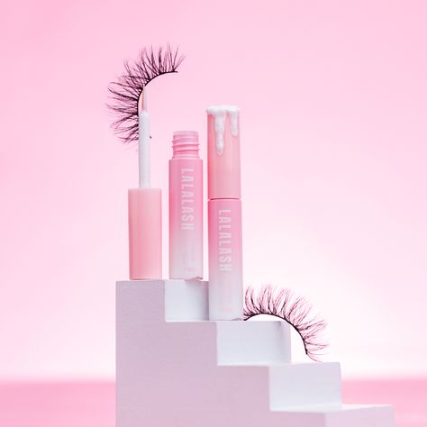 Strip Lash Photography, Eyelash Product Photoshoot Ideas, Eyelashes Product Photography, Creative Lash Packaging Ideas, Lash Extension Product Photography, Eyelash Product Photography, Lashes Product Photography, Eyelash Photoshoot Ideas, Mascara Product Photography