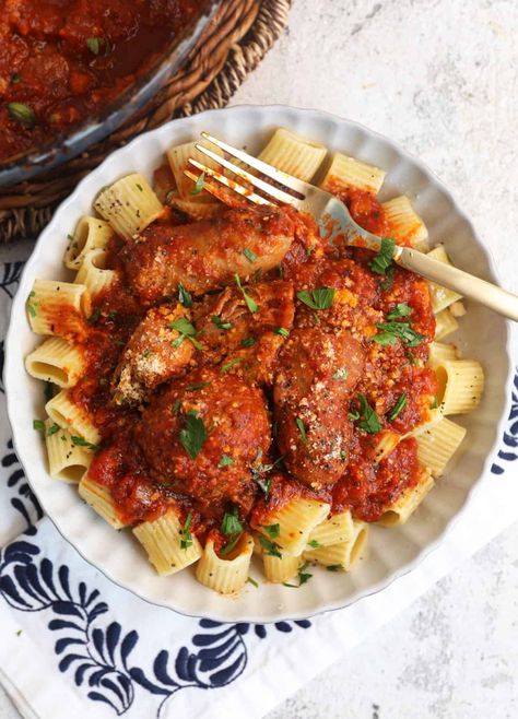 Sunday Gravy - The Suburban Soapbox Sunday Gravy Recipe, Best Pasta Sauce, Italian Nonna, Sunday Gravy, Meat Sweats, Gluten Free Cookbooks, Sunday Sauce, Hot Sausage, Homemade Alfredo Sauce