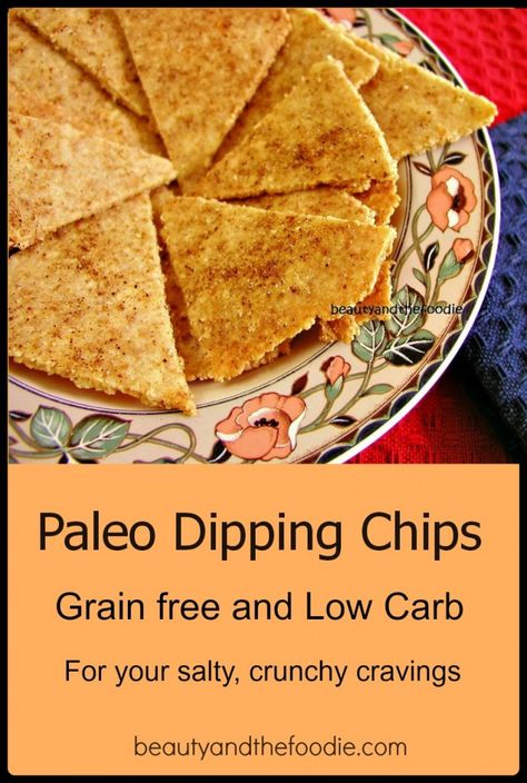 Paleo Dipping Chips, grain free and low carb / beautyandthefoodie.com Paleo Salsa, Gluten Free Chips, Broccoli Fritters, Crunchy Snacks, Paleo Appetizers, Desayuno Keto, Low Carb Appetizers, Lchf Recipes, Carb Free