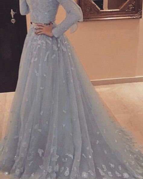 Modest Prom Dresses Muslim, Hijabi Prom Dress, Hijab Prom Dress, Muslim Prom Dress, Hijabi Gowns, Instagram Admin, Grey Evening Dresses, Simple Wedding Gowns, Modest Evening Dress