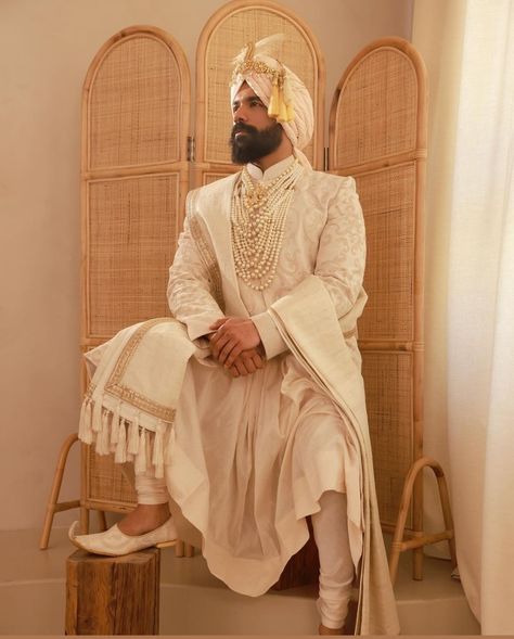 Sikh Groom, Sikh Wedding Photography, Indian Wedding Suits Men, Asian Bridal Wear, Indian Wedding Clothes For Men, Dapper Gentleman Style, Sherwani For Men Wedding, Groom Dress Men, Wedding Outfits For Groom