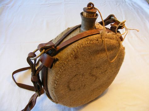 Medieval Water Bottle, Vintage Water Bottle, Vintage Canteen, Hunter Backpack, Lana Vintage, Water Canister, Canteen Bottle, Water Canteen, Water Flask