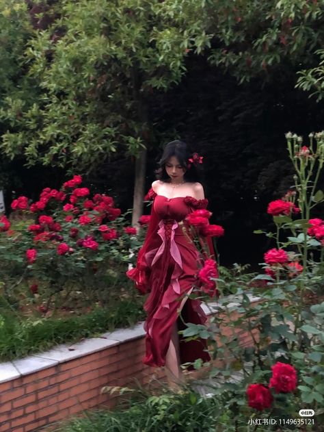 ꜰᴏʟʟᴏᴡ ꜰᴏʀ ᴍᴏʀᴇ ♡ ᴅᴏɴ'ᴛ ʀᴇᴘᴏꜱᴛ @Moon_Codez Red Dress Photoshoot, Women Nightwear Dresses, Debut Photoshoot, Prom Inspiration, Girl Red Dress, Girl With Brown Hair, Long Red Dress, Burgundy Prom Dress, Red Dress Outfit