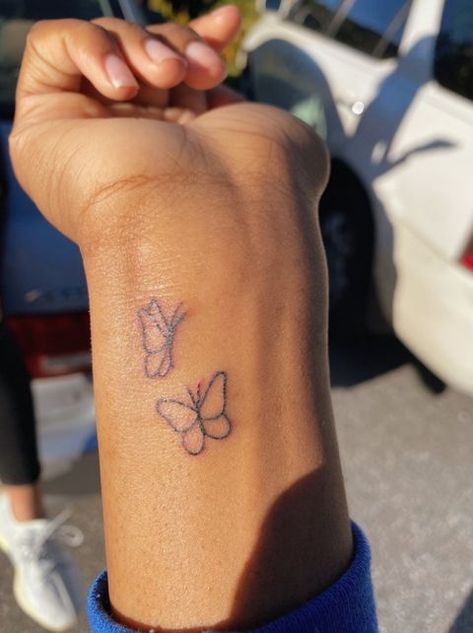 Dr Tattoo, Butterfly Wrist Tattoo, Two Butterflies, Muster Tattoos, Petite Tattoos, Bff Tattoos, Pretty Tattoos For Women, Dope Tattoos For Women, Butterfly Tattoos