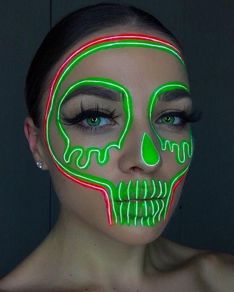 Halloween Makeup Green, Disney Inspired Makeup, Beautiful Halloween Makeup, Halloween Makeup Clown, Halloweenský Makeup, Holloween Makeup, Creepy Halloween Makeup, Cute Halloween Makeup, Halloween Makeup Diy