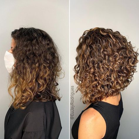 Curly Bob Hair, Curly Balayage Hair, Long Curly Bob, 2024 Haircut, Mid Length Curly Hairstyles, Quick Styles, Women With Long Hair, Bob Pixie, Hairstyle Tips