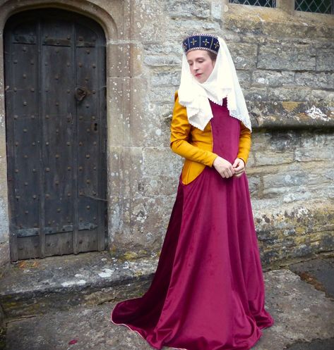 Medieval dress pattern