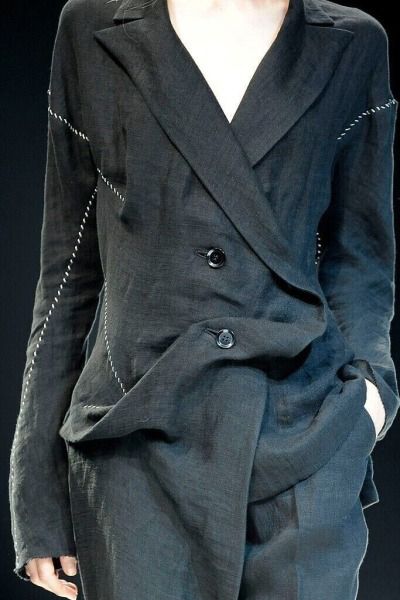 Yoji Yamamoto, Japanese Fashion Designers, Mode Tips, Yohji Yamamoto, Mode Inspiration, Japanese Fashion, Coco Chanel, Dandy, Fashion Details