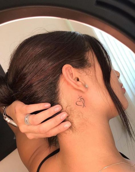 Back Ear Tattoo, Small Dope Tattoos, Wrist Tattoos Girls, Small Neck Tattoos, Cross Tattoos For Women, Cute Hand Tattoos, Neck Tattoos Women, Stylish Tattoo, Small Hand Tattoos