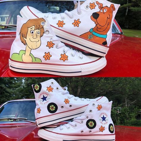 Vans Shoes Fashion, Converse Style Women, Painted Converse, Scooby Doo Images, New Scooby Doo, Converse Custom, Painted Clothes Diy, Painted Canvas Shoes, Custom Shoes Diy