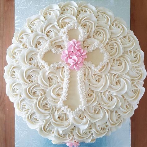 Baptism Cake Girl, Baptism Cupcakes, Deco Cupcake, First Holy Communion Cake, Holy Communion Cakes, Cross Cakes, Religious Cakes, First Communion Cakes, Holy Communion Party