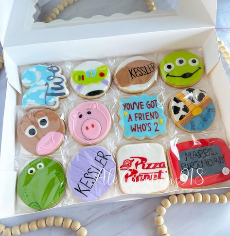 Toy Story cookies 🩵 Pricing? 👉🏻 https://msha.ke/alecreations918 • • • • #alecreations918 #tulsasmallbuisness #tulsaoklahoma #decoratedsugarcookies #customcookies #cookie #cookies #inspirationcookies #cookiesofinstagram #royalicingcookies #desserts #dessertporn #dessertideas #partyideas #party #sugarcookies #royalicing #royalicingcookies #cookies #cookiesideas #royalicingideas #toystory2 #youhavegotafriendinme #toystoryparty #toystory #toystory #toystorycookies #toystorybirthday #toystorybir... Toy Story Desserts, Toy Story Cookies, Pink Toy, Toy Story Baby, Cutout Cookies, Tulsa Oklahoma, Toy Story Birthday, Toy Story Party, Cut Out Cookies