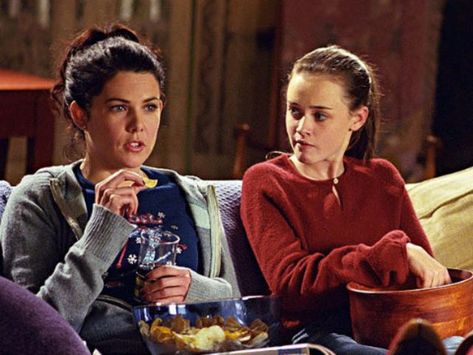 Are You More Like Lorelai or Rory Gilmore? | Playbuzz Gilmore Girls Movie, Gilmore Girls Netflix, Gilmore Girls Episodes, Tim Matheson, Girls Memes, How To Be Single Movie, Alexandra Breckenridge, James Denton, Watch Gilmore Girls