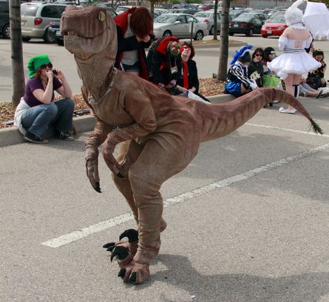 How To Make A Dinosaur Costume, Realistic Dinosaur Costume, Cardboard Dinosaur Costume, Dinosaur Costume Diy, Dinosaur Cosplay, Raptor Costume, Halloween Costumes 2015, Diy Dinosaur Costume, 2015 Halloween Costumes