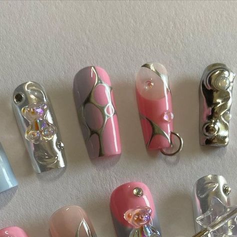 Oil Painting Nail Art, Impressionism Nails, Hand Drawn Nails, Handpainted Press On Nails, Hand Painted Nail Art, Painted Nail Art, Chic Nails, Nails Nailart, Nails Art