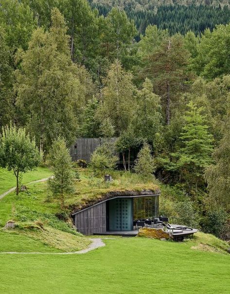 Juvet Landscape Hotel: A Minimalist Boutique Hotel in Norway with Dramatic Views Juvet Landscape Hotel Norway, Juvet Landscape Hotel, Juvet Hotel, Minimalist Boutique, Landscape Hotel, Earth Sheltered Homes, Dramatic Landscape, Earth Sheltered, Eco Hotel