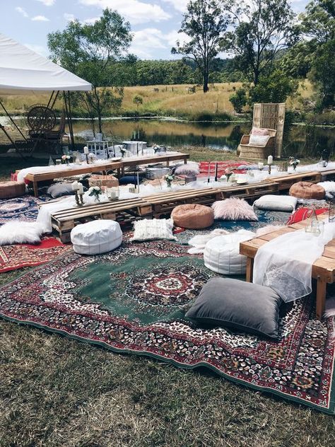 Banquet Seating, Waterfall Wedding, Picnic Wedding, Boho Party, Wedding Banquet, Wedding Boho, Outdoor Picnic, Marriage Ceremony, Festival Wedding