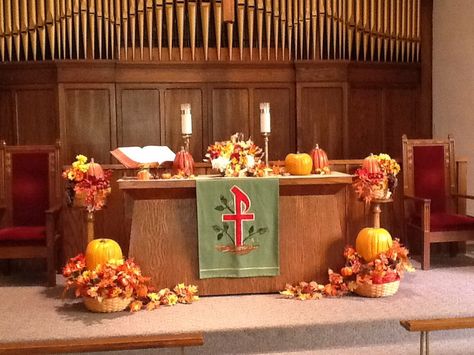 Church Photos                                                                                                                                                                                 More Fall Church Decorations, Thanksgiving Church Decorations, Diy Thanksgiving Crafts, Church Photos, Alter Decor, Communion Table, Church Altar Decorations, Church Altar, Worship Art